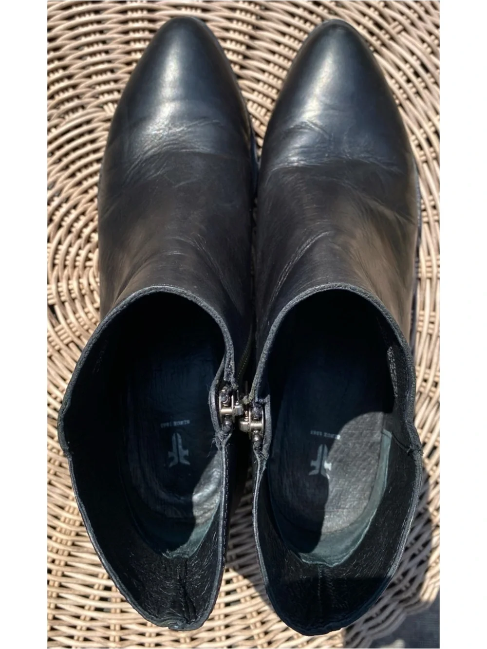 Frye Black Leather Side Zip Ankle Boots Block Heel Size 9 Made in Mexico Classic